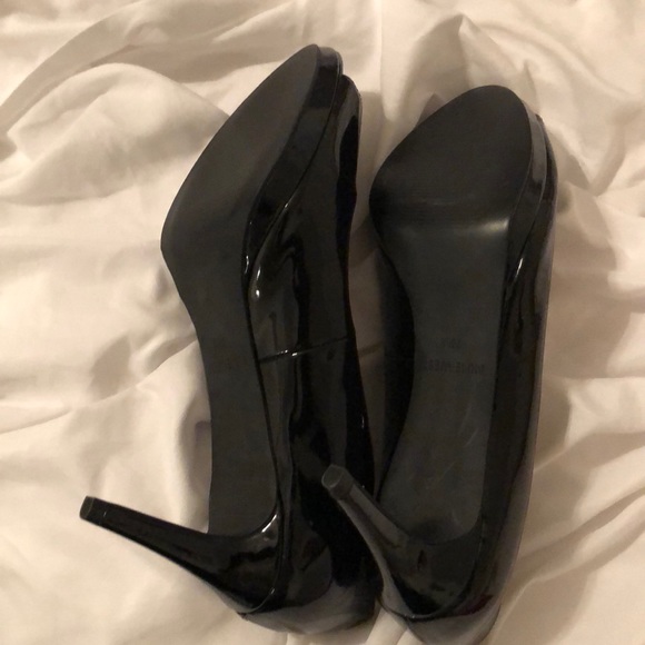 Heels - Picture 2 of 3